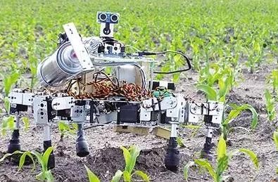 未來農機：會學習的農田作業(yè)機器人