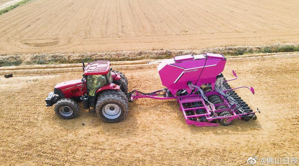 三水南山：&ldquo;巨無霸&rdquo;無人農機，炫酷亮相
